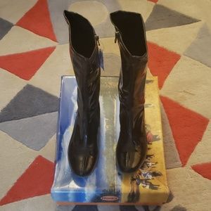 New Primigi Brown Patent Leather Boots